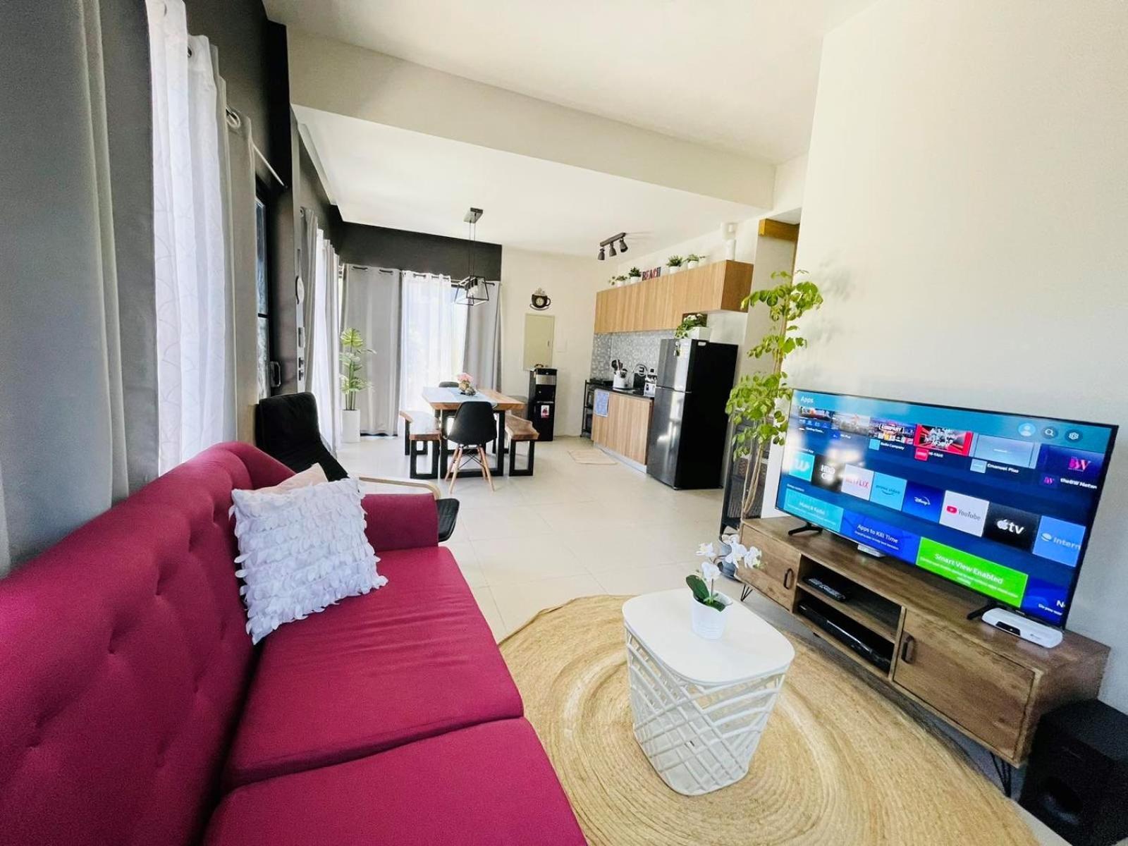Seafront Residences Vacation Getaway San Juan  Exterior foto