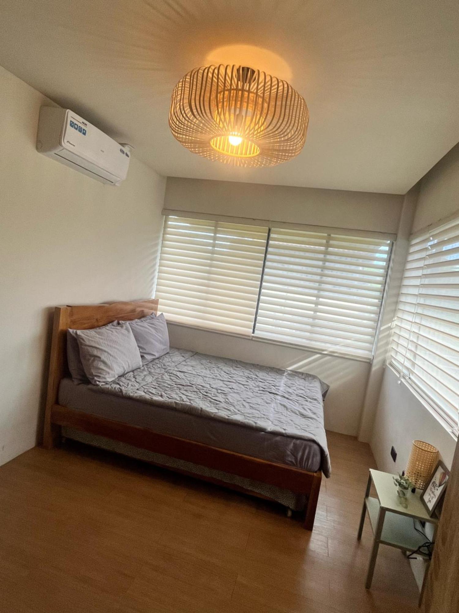 Seafront Residences Vacation Getaway San Juan  Exterior foto